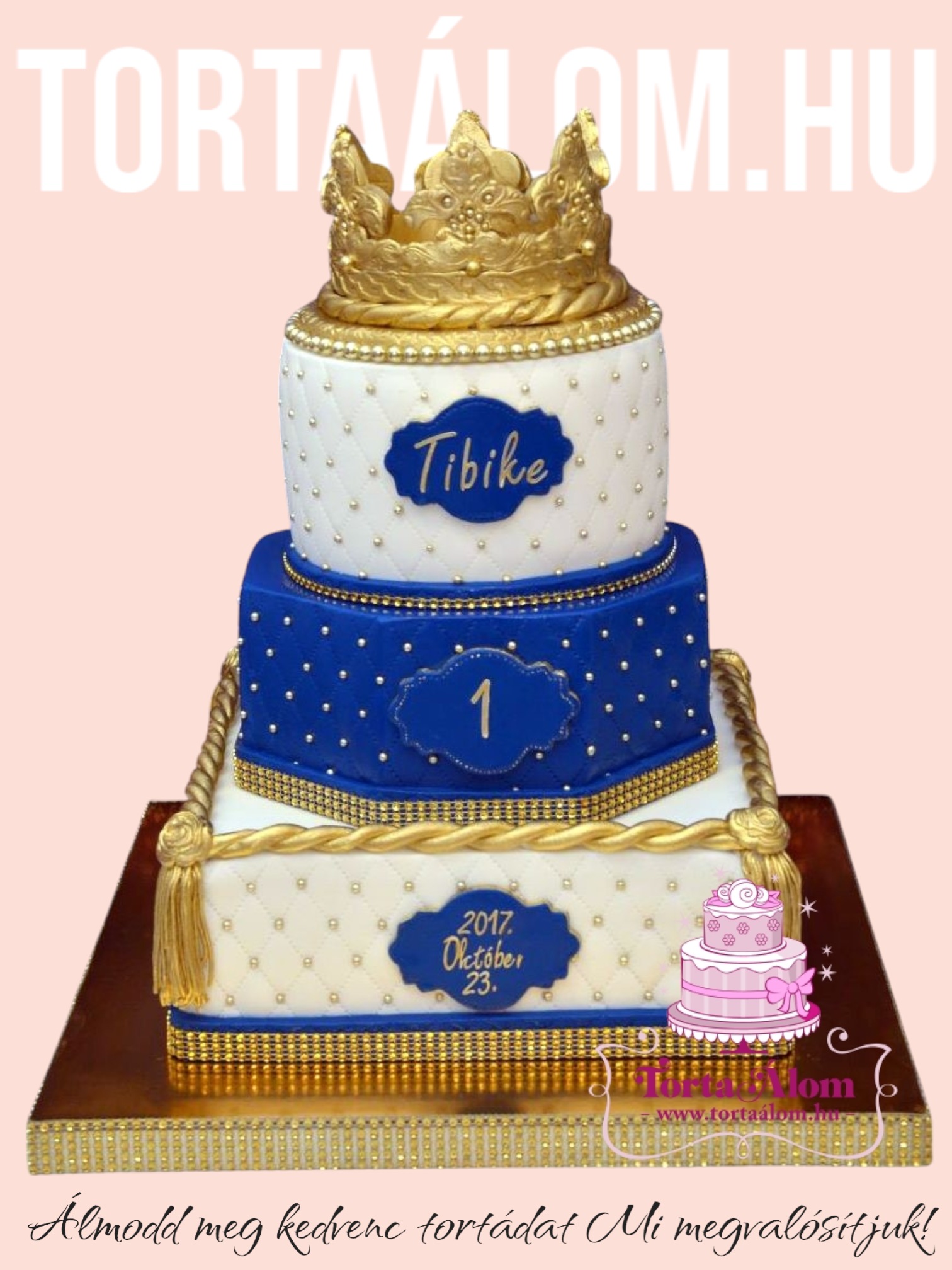 Fiús koronás emeletes torta